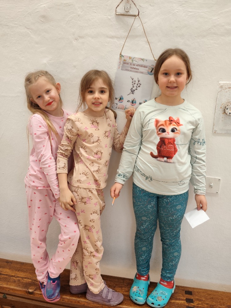 Děti v pyžamech