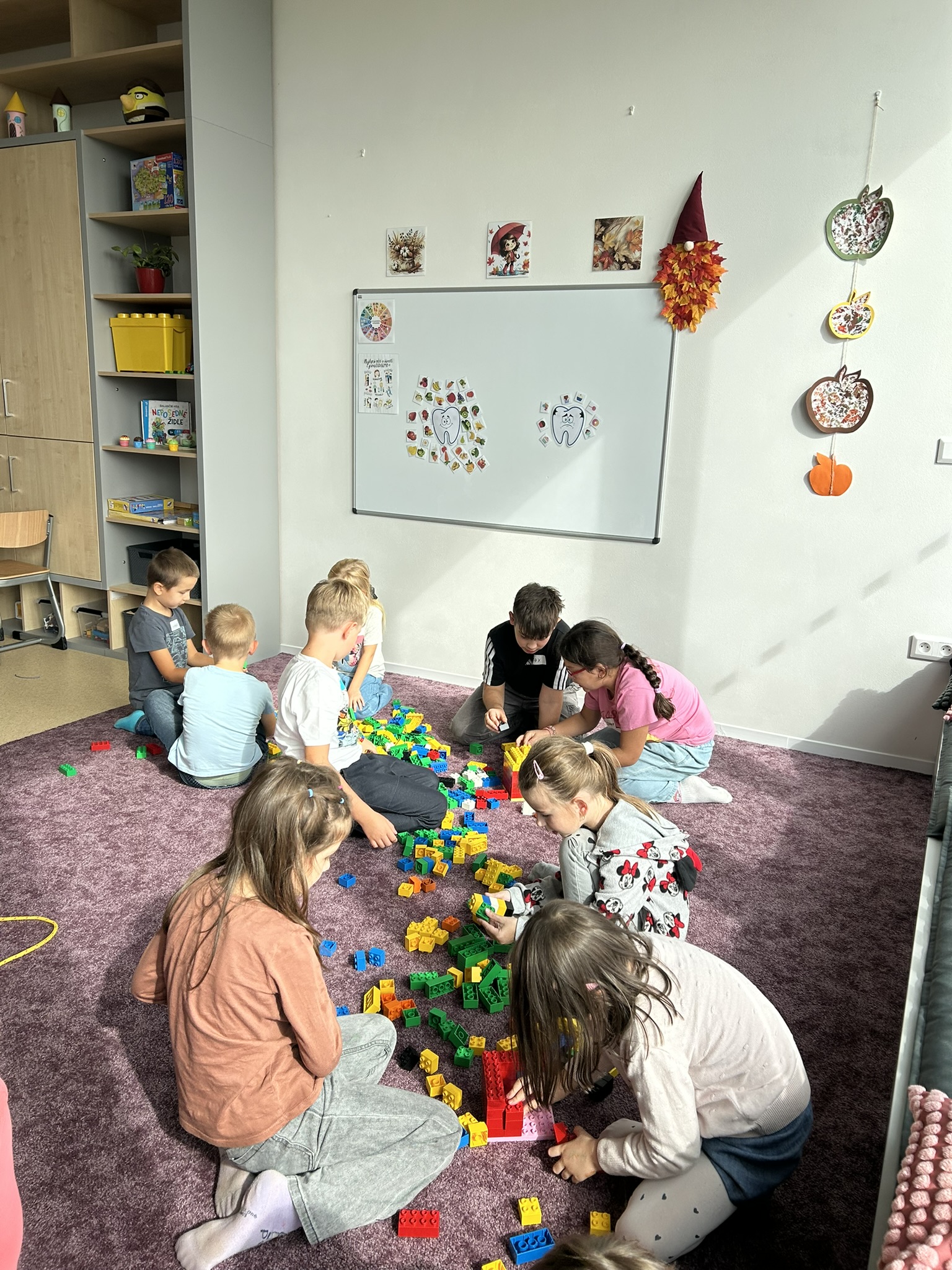 Děti z družiny u společné aktivity