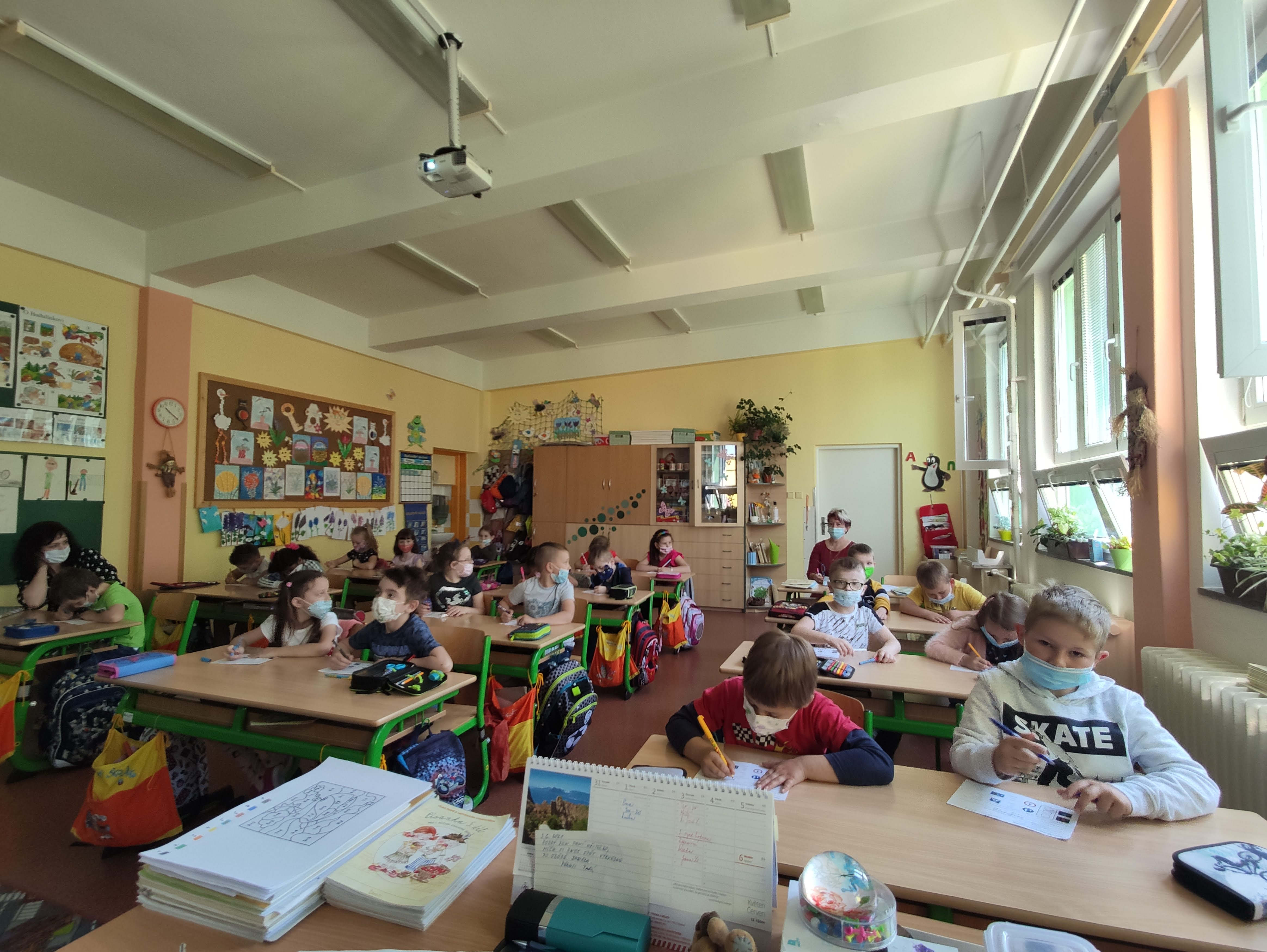 Děti ve třídě během dopravní výchovy